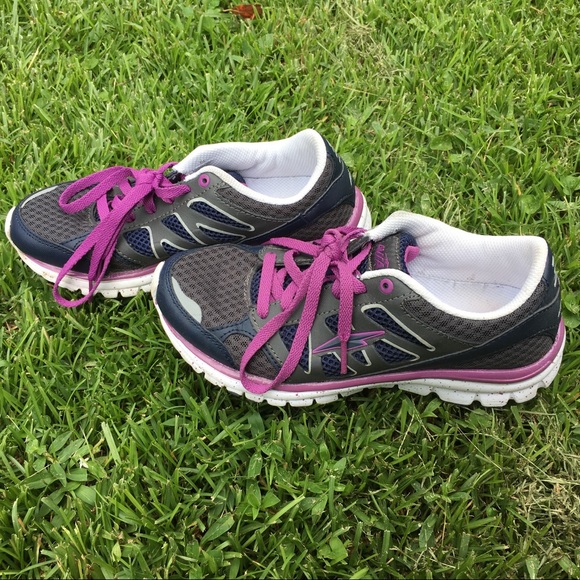 Avia Athletic Shoes - Picture 4 of 7